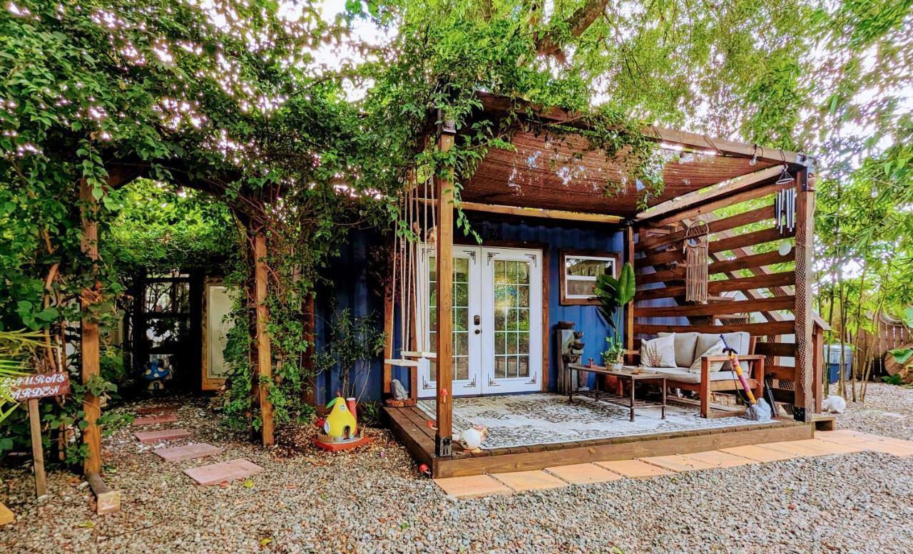 坦帕Cozy Af Tiny-House Oasis别墅 外观 照片