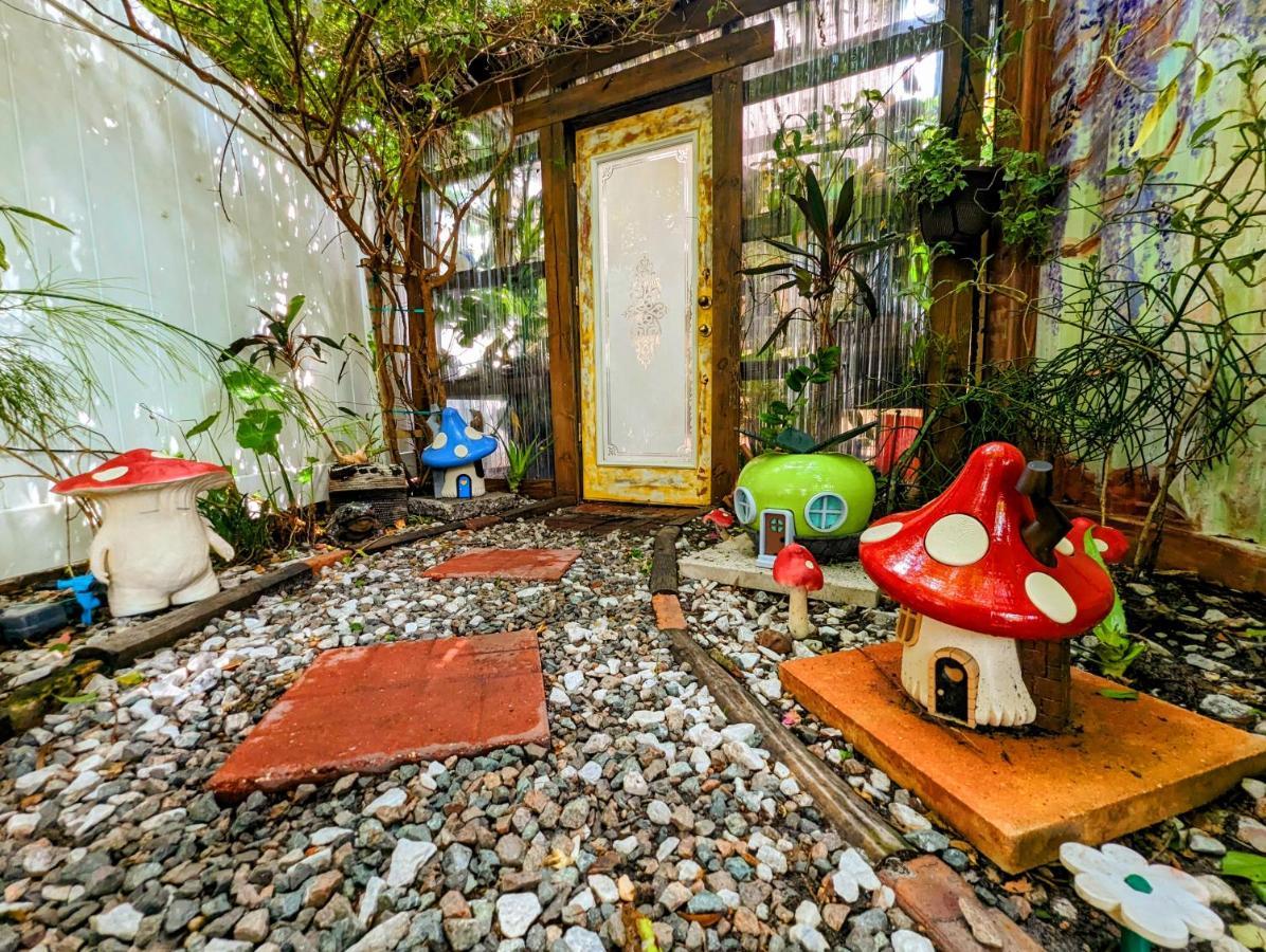 坦帕Cozy Af Tiny-House Oasis别墅 外观 照片